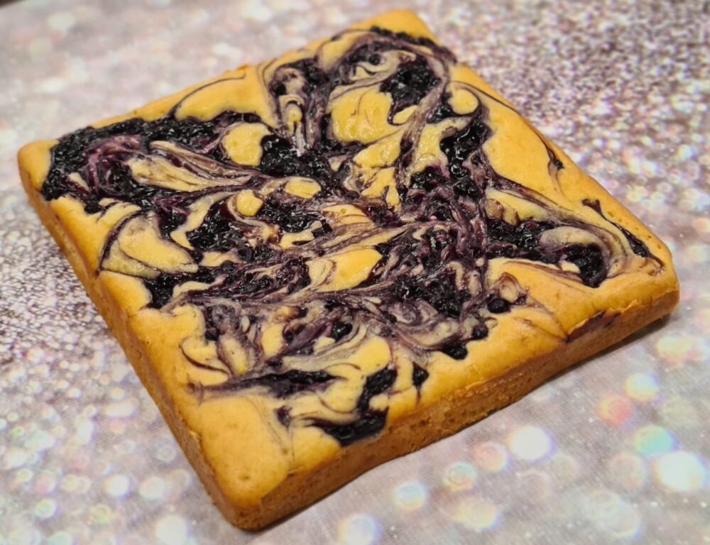 Vegan Lemon and Blueberry Cake Traybake