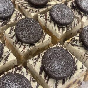 Chunky Dough - Cookies & Cream - Box of 8