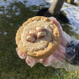 Individual Cookie Pies - White Bueno - Box of 6