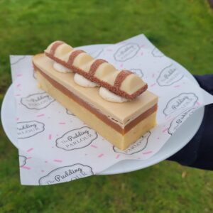 White Bueno Millionaire Blondies - Box of 8